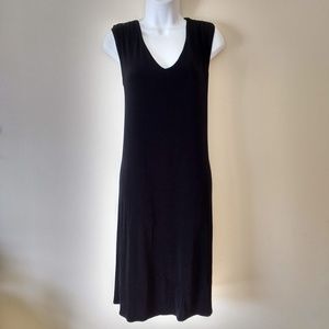 Chico's Sleeveless Black V-Neck Traveler's Dress L